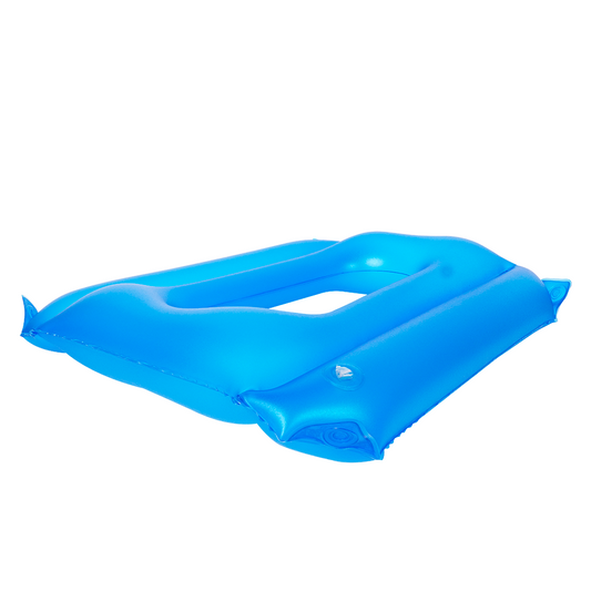 Almofada inflável com orificio no formato quadrada na visão diagonal.