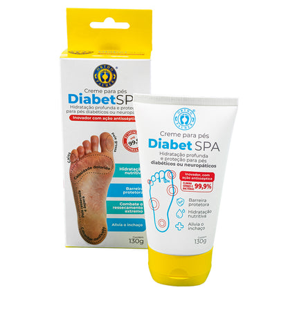 A imagem mostra o creme para pés DiabetSpa na frente e logo atrás do creme mostra a sua embalagem e mostrando as suas informações técnicas.