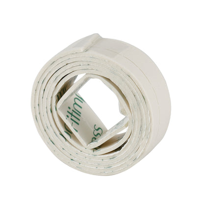 Um protetor em tiras adesiva enrolada, na vista frontal.